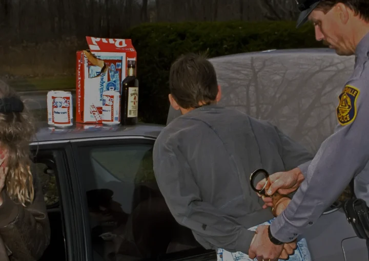 police man arrested an man due to dui